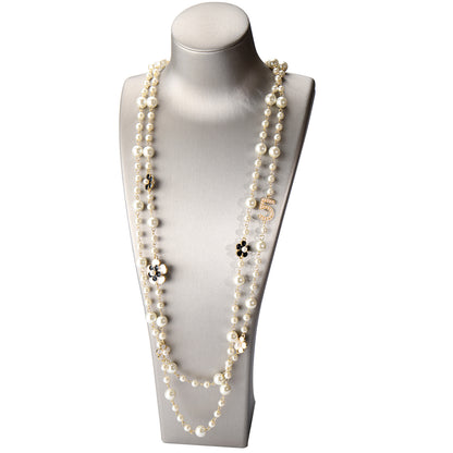 Fashion Pearl Necklace with Layered Charm Pendant