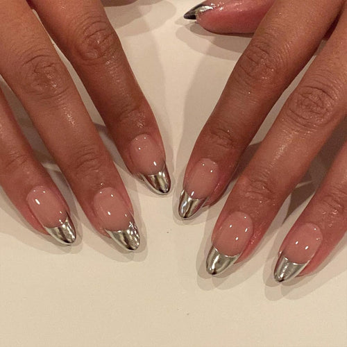 SINHOT Silver Press on Nails Medium Almond Fake Nails Glossy Glue on Nails Stiletto Acrylic Nails Chrome Artificial Nails French Tip Stick on False Nails with Design 24 pcs