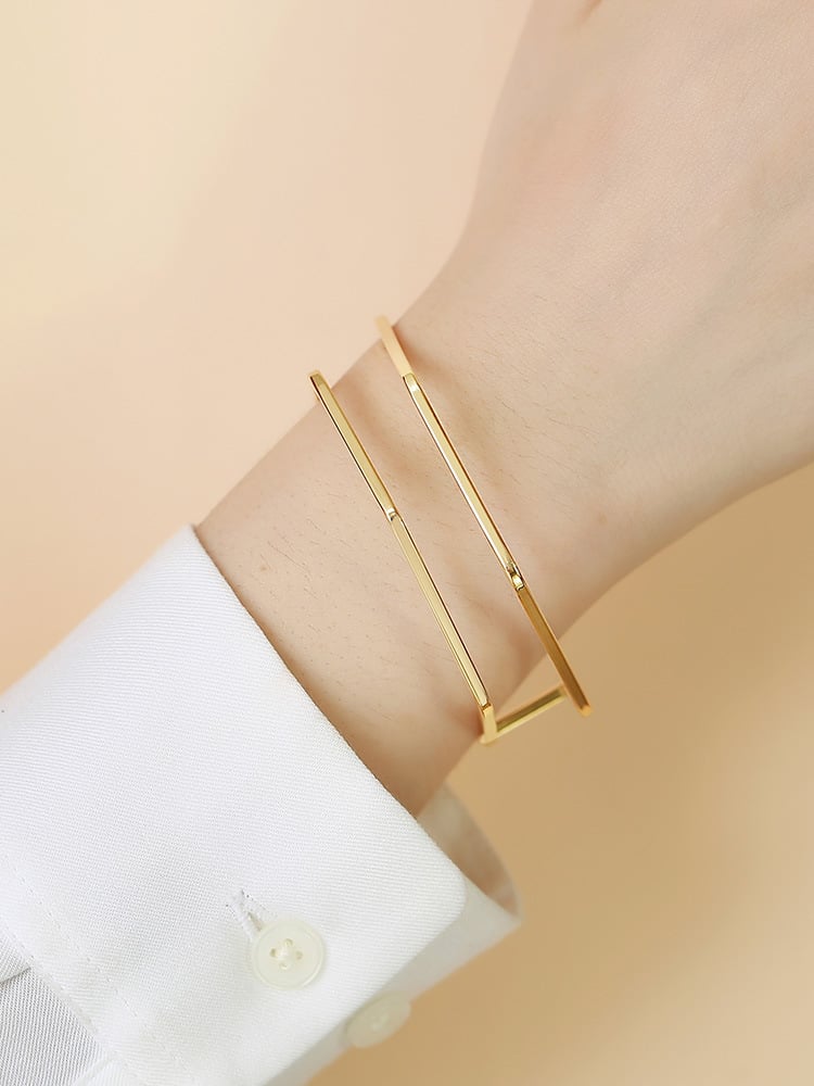 Gold Women's Stainless Steel C-shaped Opening Bracelet