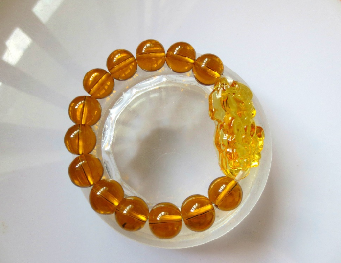 Pixiu Bracelet - Glass Bead and Evil Avoidance Design