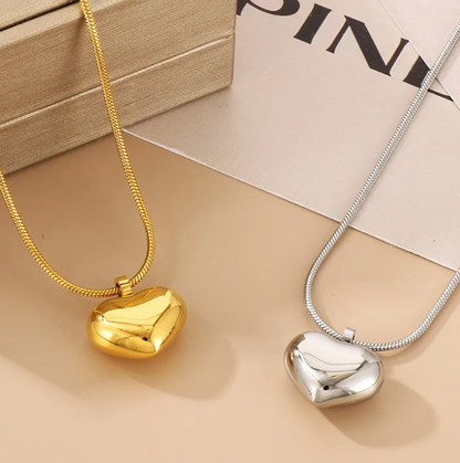 Exaggerated Hollow Love Pendant Necklace
