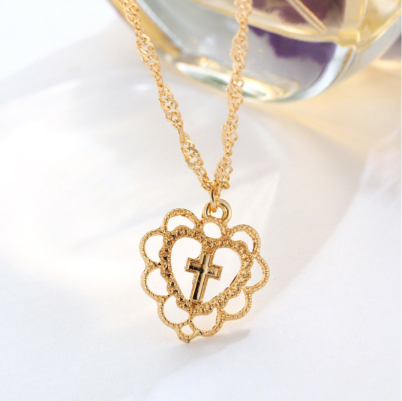 Pearl and Rhinestone Heart Pendant Layered Necklace Set