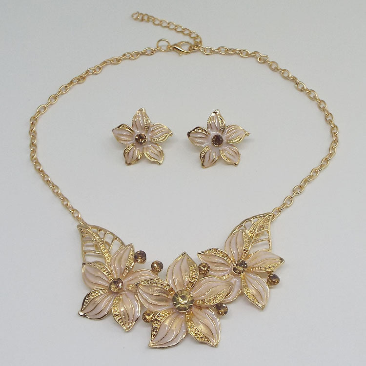 Cute Flower Design Jewelry Set - 3pcs Earrings & Necklace