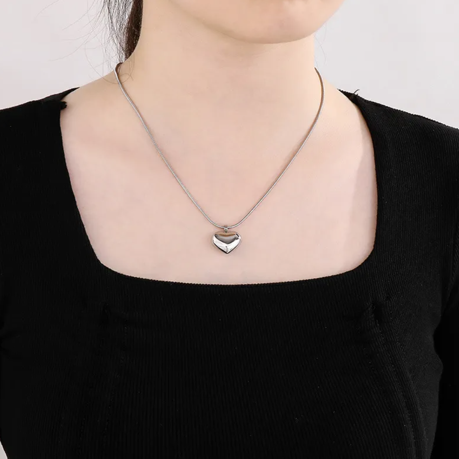 Exaggerated Hollow Love Pendant Necklace