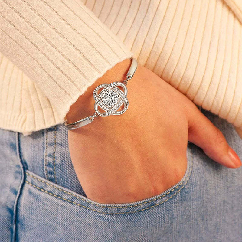I AM ALWAYS WITH YOU Clover Bracelet for Women