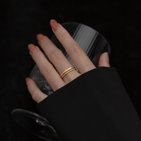S925 Silver Women's Ring with Double-layer Twist Design