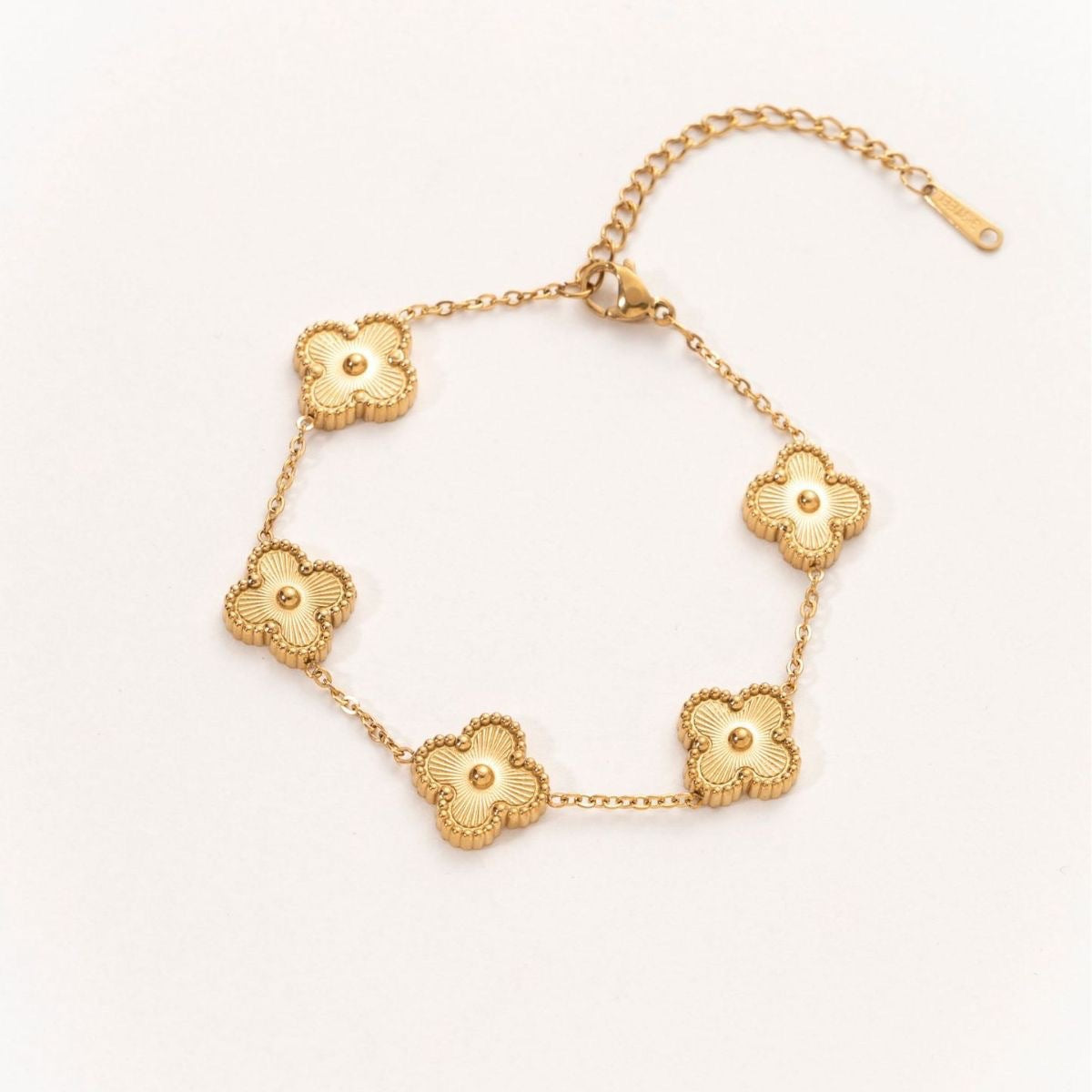 High-End Four Leaf Clover Bracelet in Titanium Steel