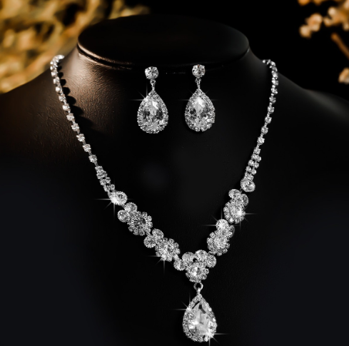 New Butterfly Drop Pendant Necklace & Earring Set