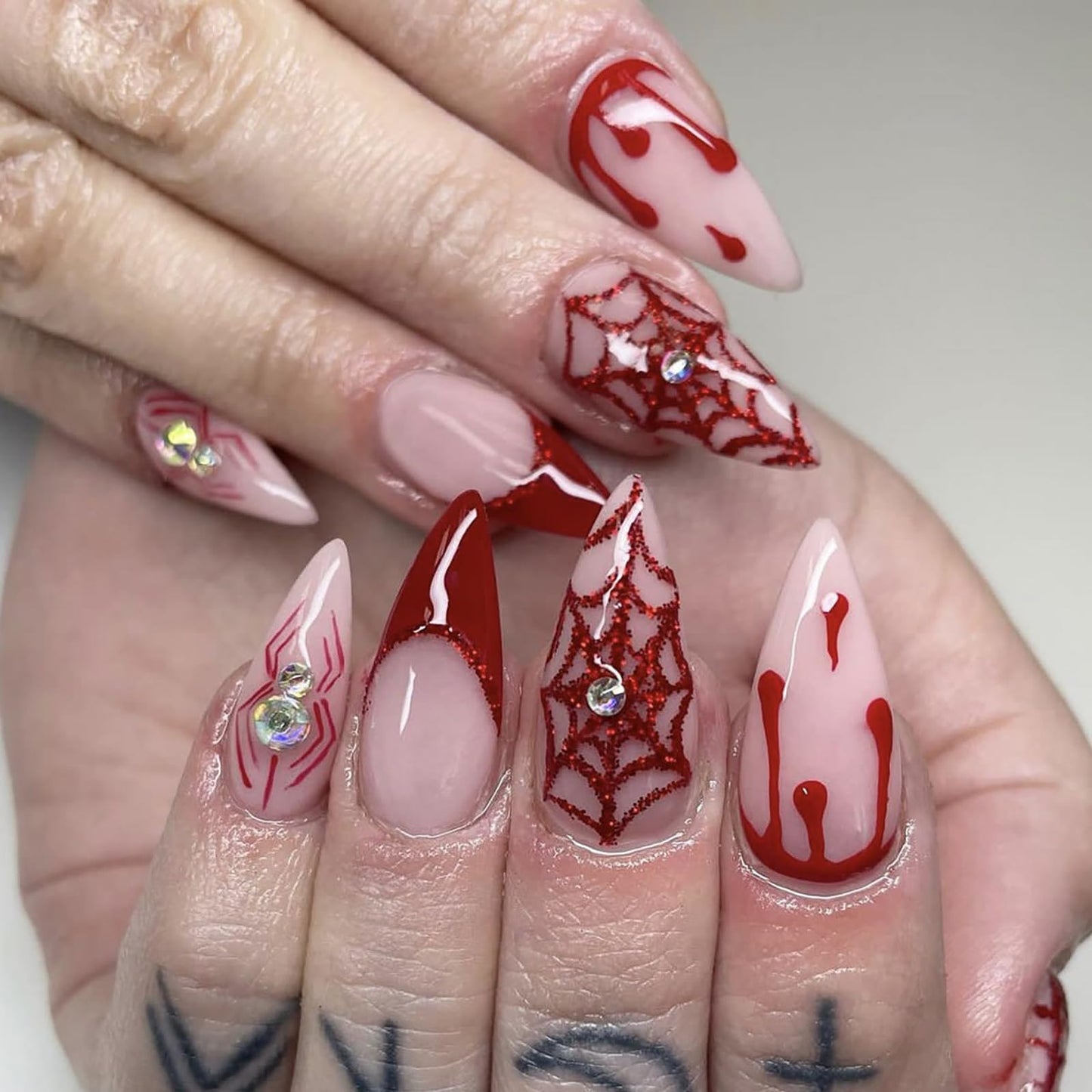 Halloween Press on Nails Medium Stiletto Blood Fake Nails Nude Full Cover Spider Charm False Nails with Spider Web Designs Glossy Glue on Nails Acrylic Nails Artificial Nails for Women Girls 24Pcs