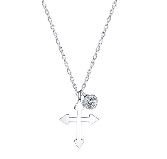 Fashionable Cross Pendant Necklace