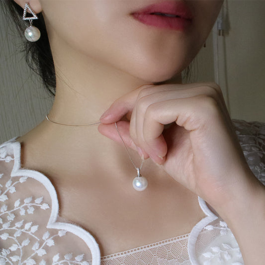 Black Pearl Necklace with White Freshwater Pearl Pendant