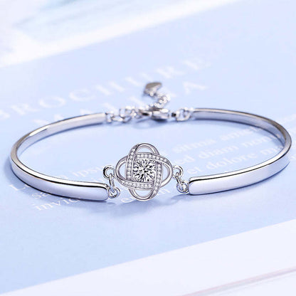 I AM ALWAYS WITH YOU Clover Bracelet for Women