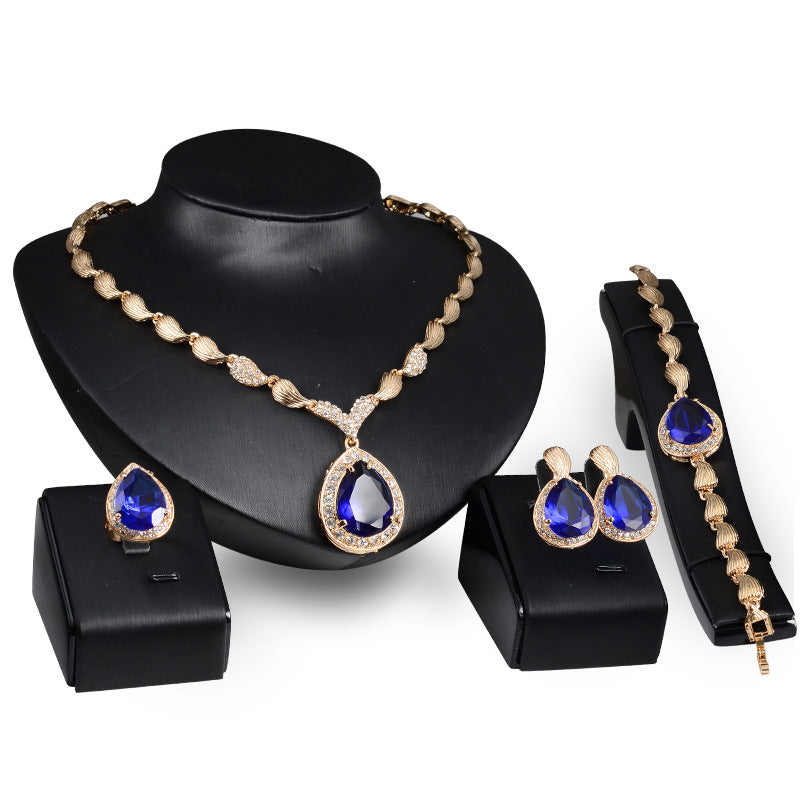 2018 Fashionable Statement Necklace and Earring Set