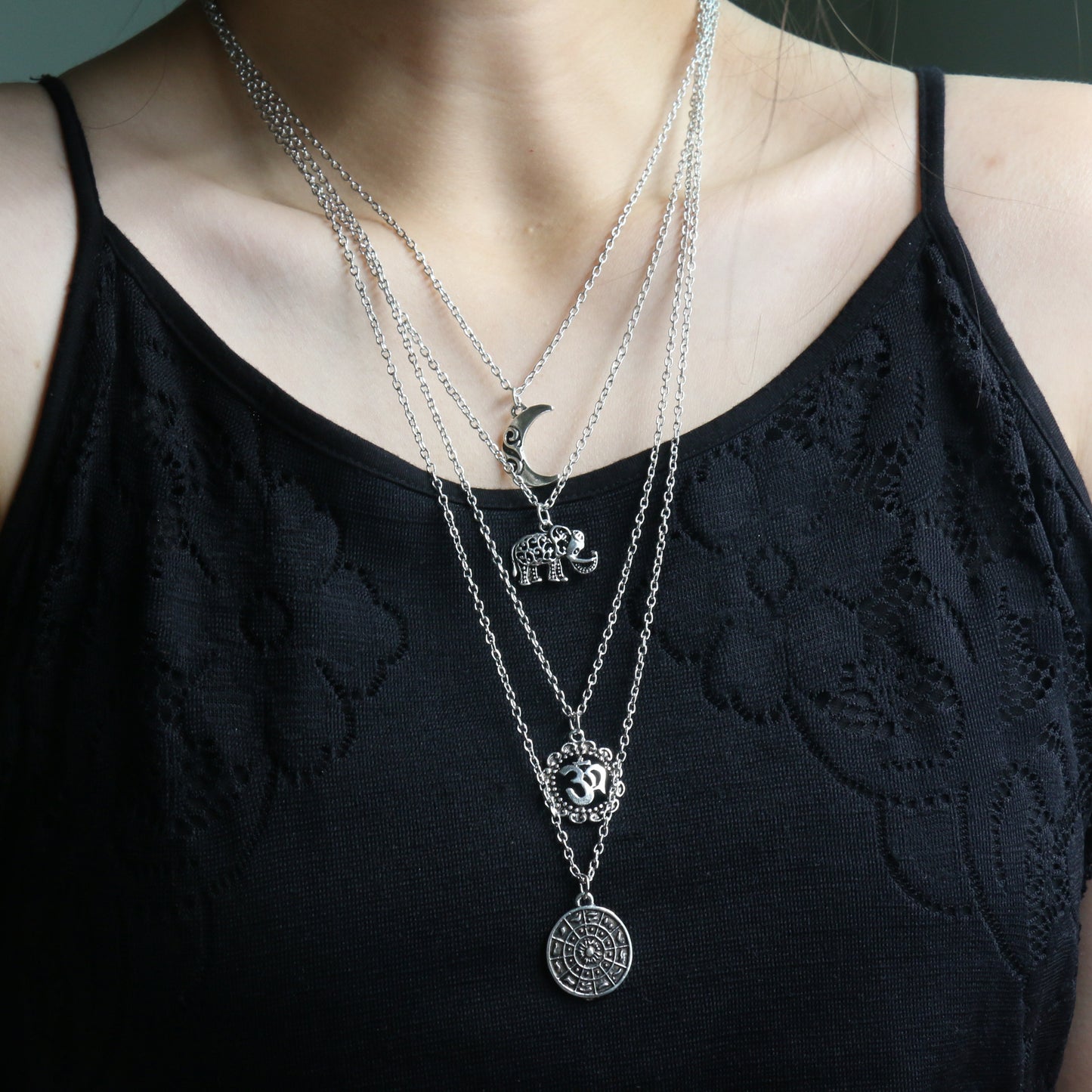 Fashionable 3D Elephant Moon Pendant Layered Necklace