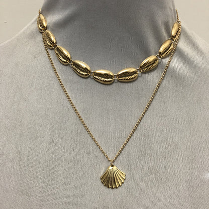 Versatile Metal Layered Necklace with Shell Pendant