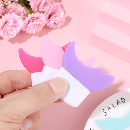 Silicone Multi-functional Eyeliner and Makeup Tool