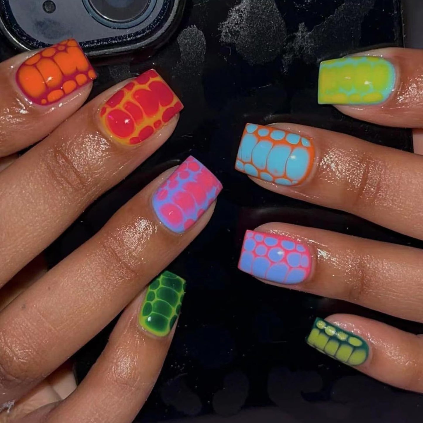 Short Press on Nails Square Shaped Fake Nails Cute False Nails with Crocodile Pattern Designs Colorful Glue on Nails Blue Yellow Red Green Stick on Nails Full Cover Acrylic Nails Artificial Nails
