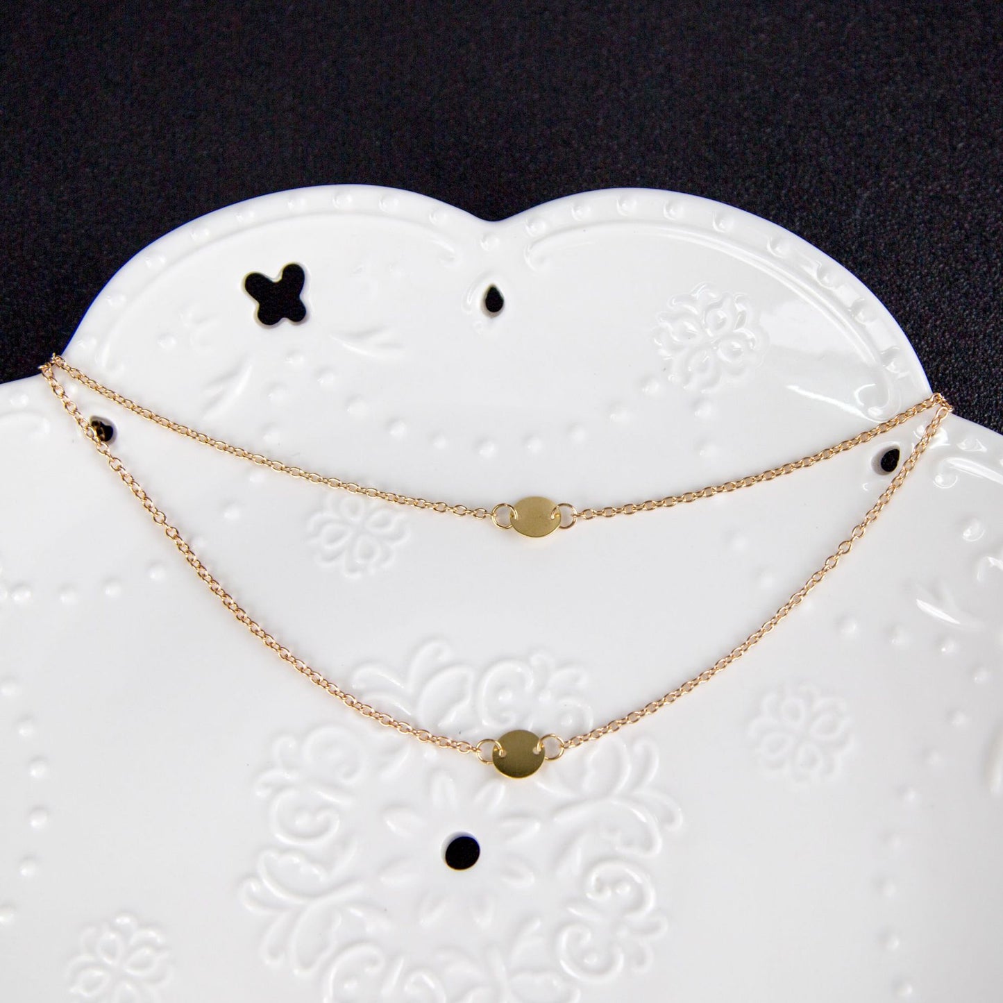 Vintage Sequin Layered Short Necklace with Pendant