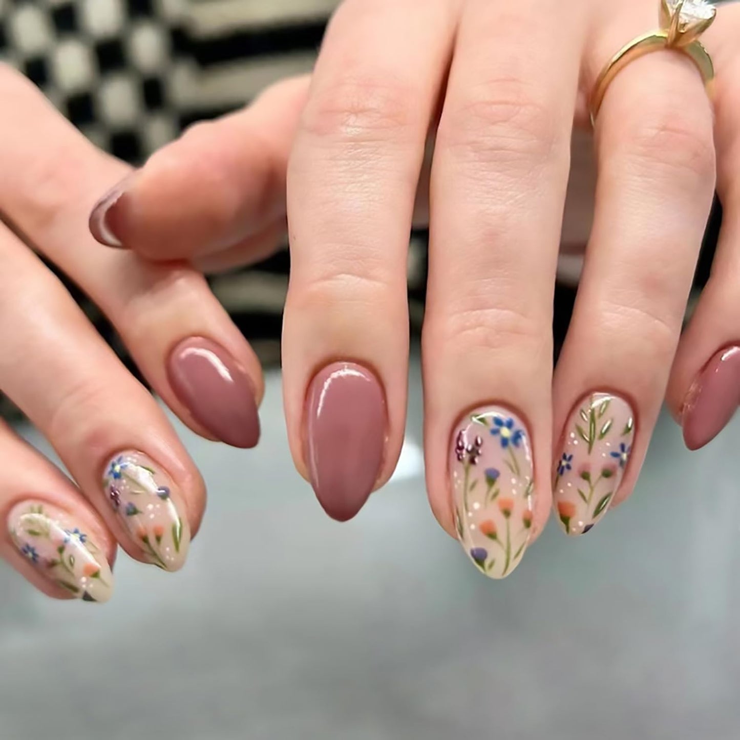Almond Press on Nails Short Fake Nails With Flowers Designs Brown False Nails Glossy Full Cover Stick on Nails Acrylic Glue on Nails Floral Artificial Nails for Women 24Pcs