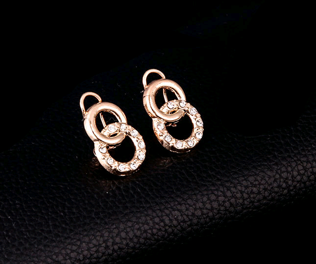 18K Gold-Plated Jewelry Set: Necklace, Earrings, Bracelet, Ring