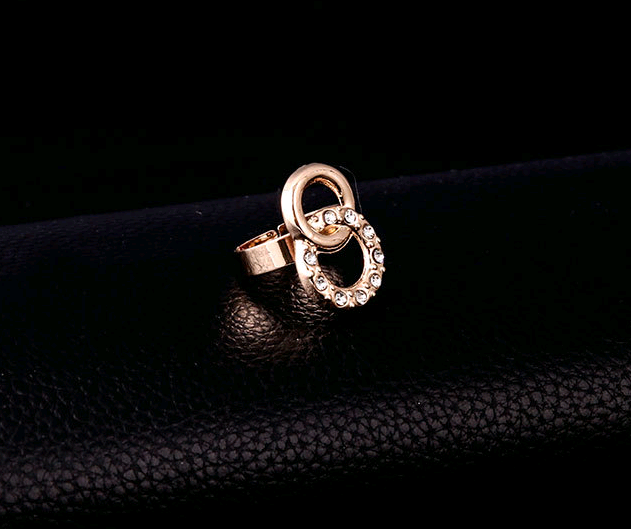 18K Gold-Plated Jewelry Set: Necklace, Earrings, Bracelet, Ring