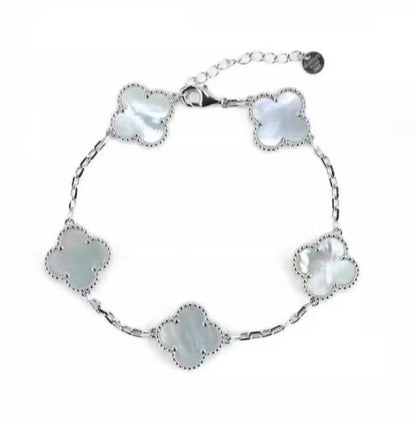 High-End Four Leaf Clover Bracelet in Titanium Steel