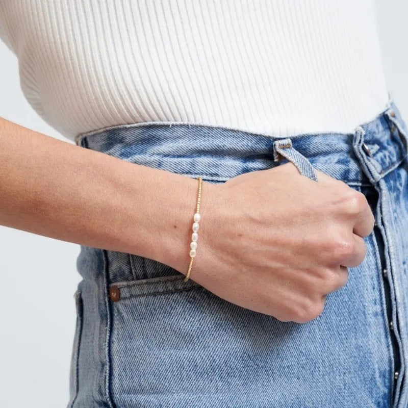 Gold Bead Bracelet with Natural Pearl Accents