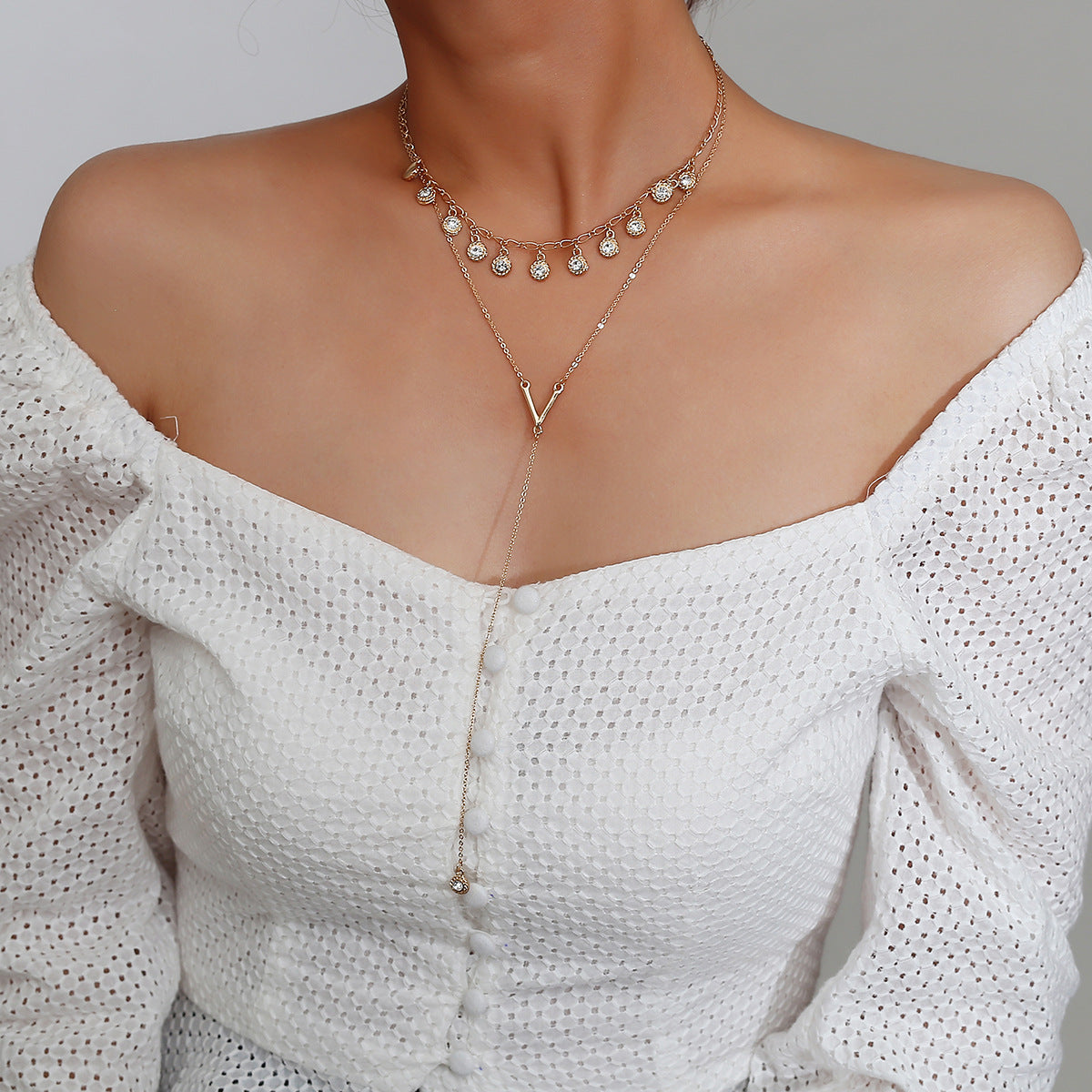Fashionable Layered Pearl Pendant Necklace (2018)