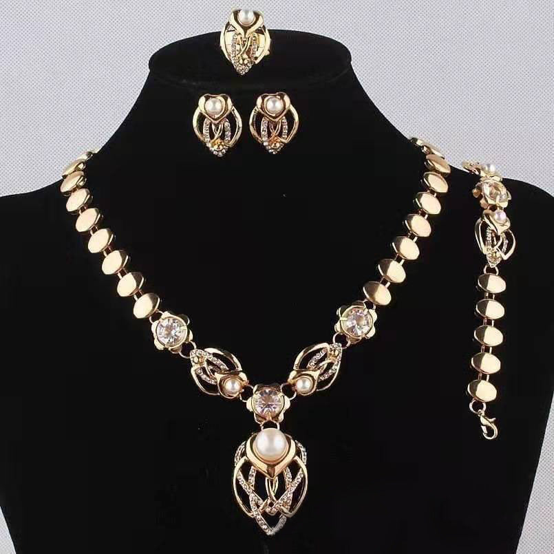 Vintage Pearl Heart Jewelry Set - Necklace, Bracelet, Earrings