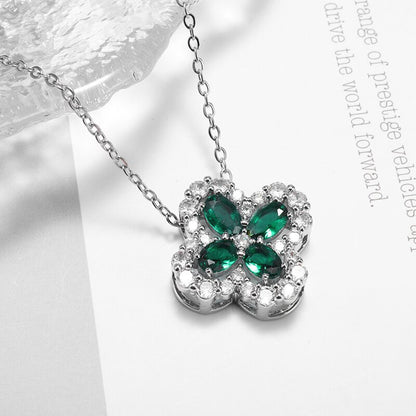 Women's Fashion Green Four-Leaf Flower Pendant Necklace