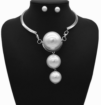 Exaggerated Large Pearl Pendant Necklace