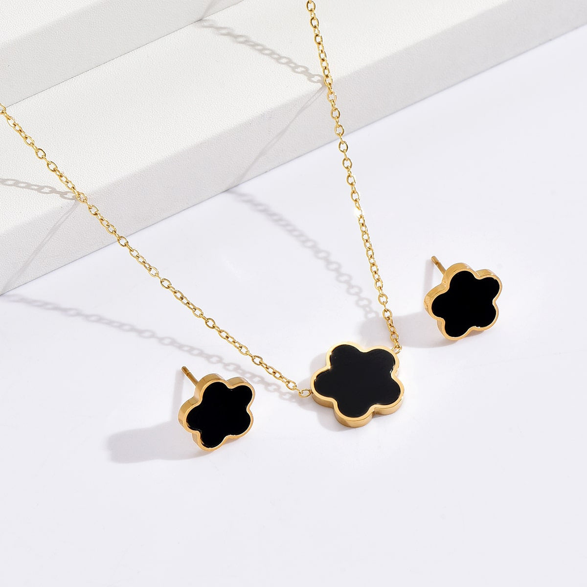 Fashionable Titanium Steel Floral Necklace and Earring Set